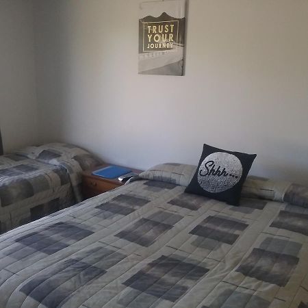 Leopard Hotel Waipukurau ภายนอก รูปภาพ