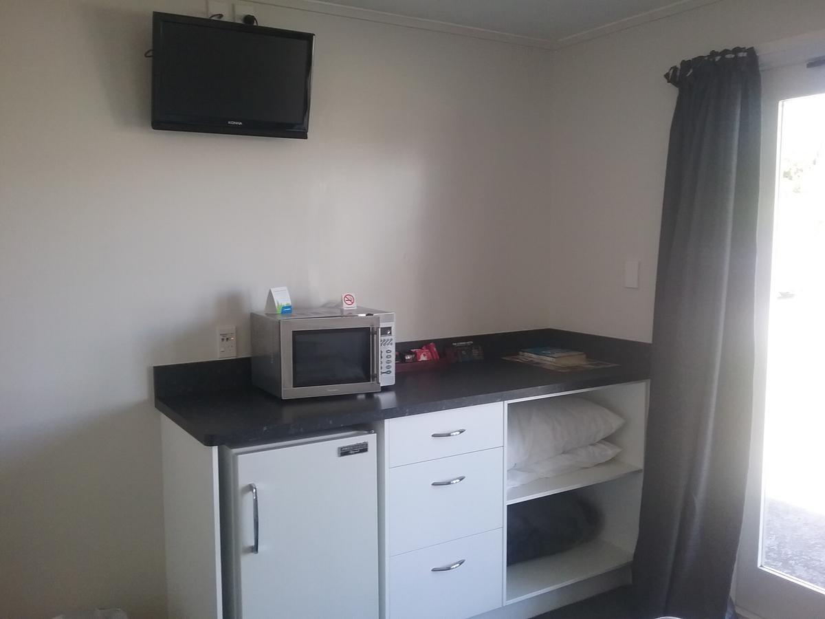 Leopard Hotel Waipukurau ภายนอก รูปภาพ
